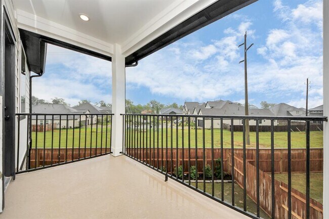 Building Photo - 1422 Shaded Rock Dr