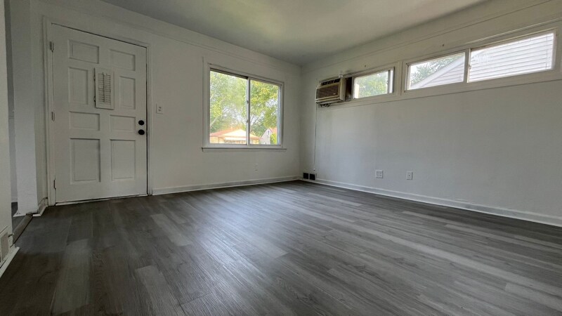 Building Photo - 11755 Berwyn Ave