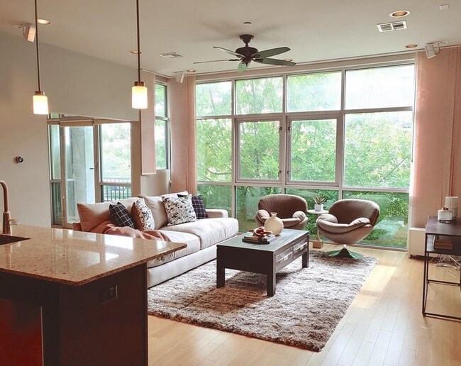 Building Photo - 1406 Columbus-203.64