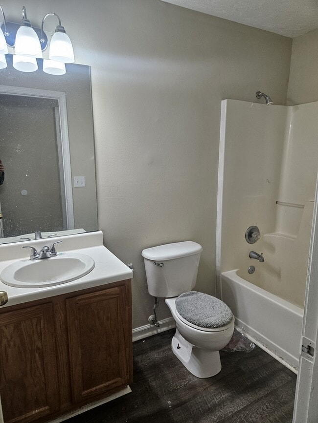 Building Photo - 1105 Micha Way