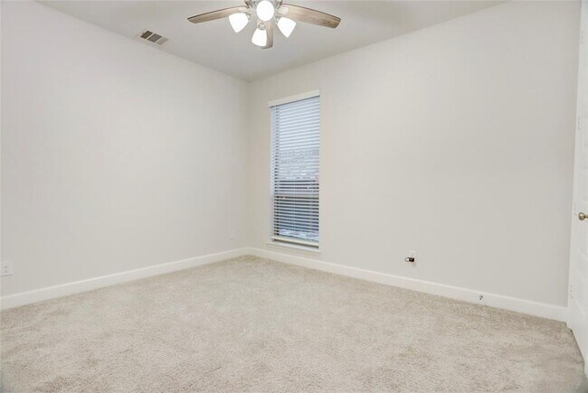 Building Photo - 2327 Partridgeberry Ln