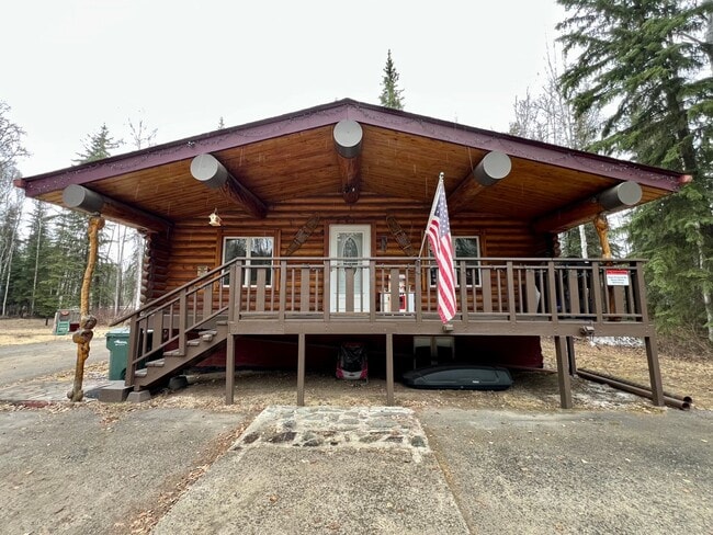 Primary Photo - Charming 3-Bedroom Home in North Pole, AK ...