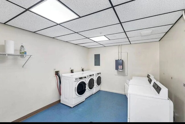 Building Photo - 1 bed 1 bath unit in a historic mill build...