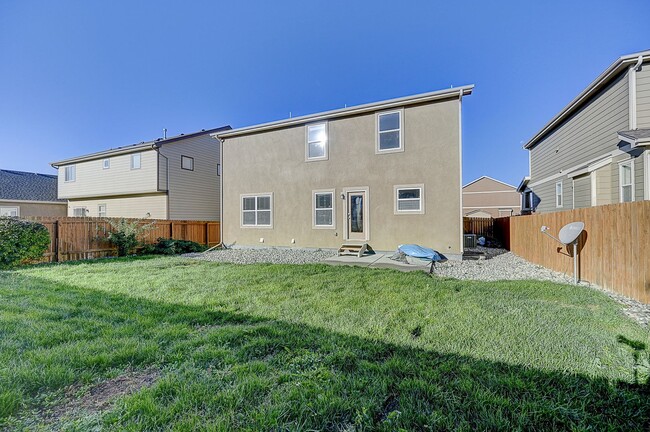 Building Photo - HUGE SIX (6!!!) BD HOME IN LORSON RANCH!