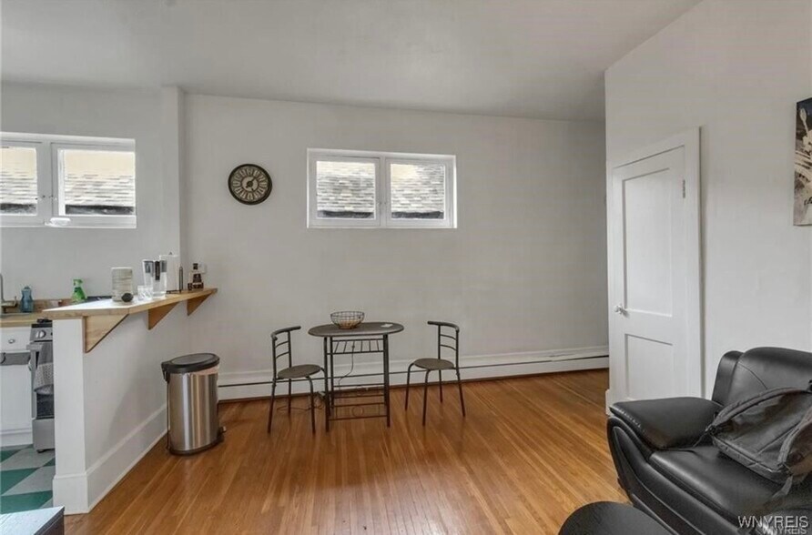 Living room - 153 Allen St