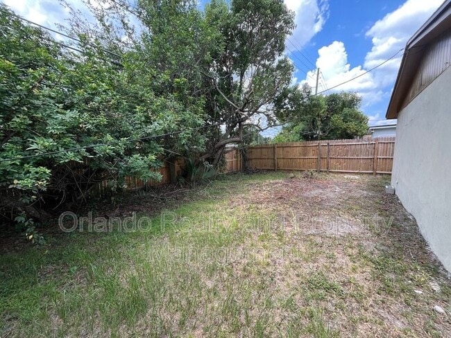 Building Photo - 4285 Solomon Dr