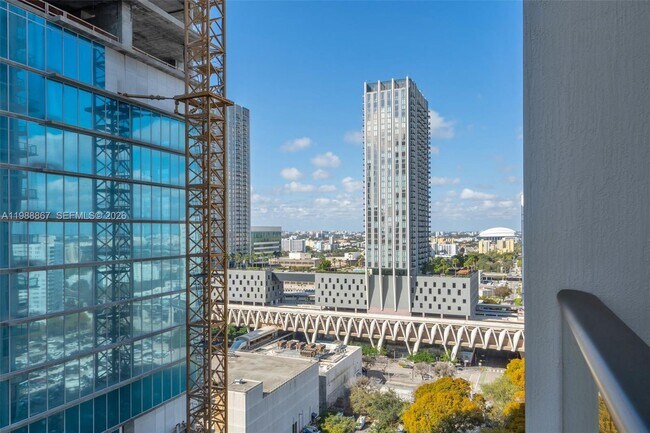 Building Photo - 601 N Miami Ave