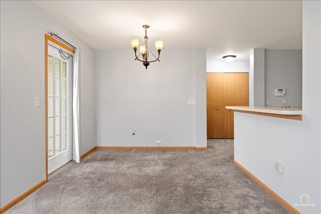 Building Photo - 1515 Silverstone Dr