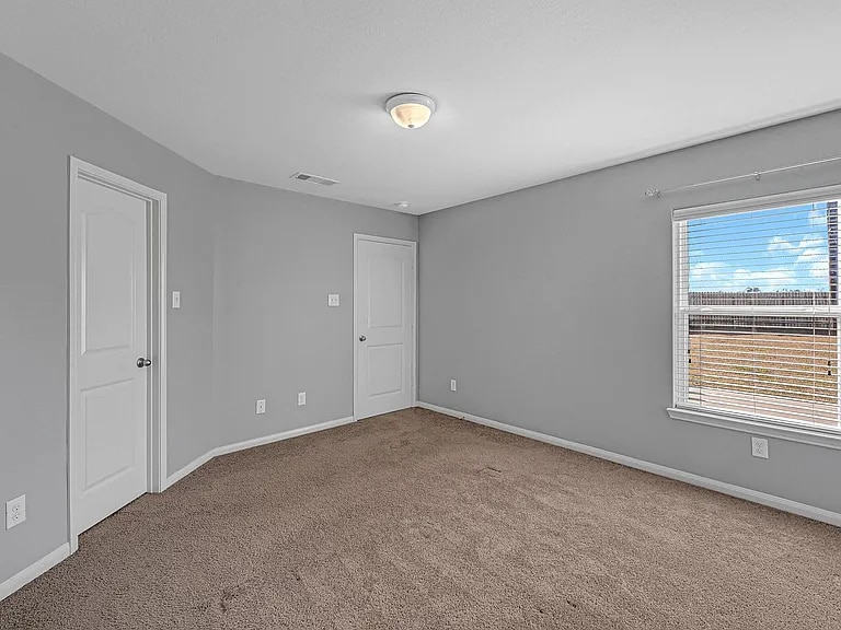 Building Photo - 5502 Rainbow Rd.