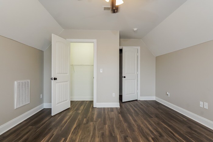 Building Photo - 5509 Timber Leaf Trail