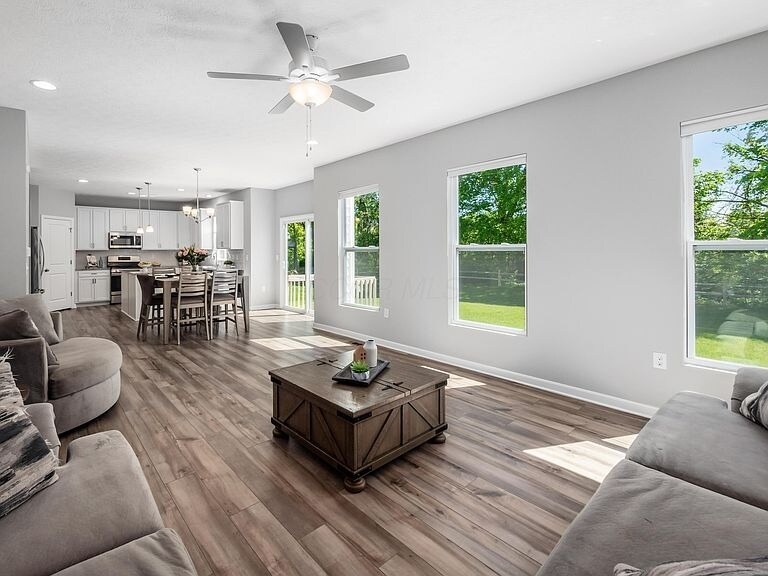 Building Photo - 9222 Ash Grove Dr