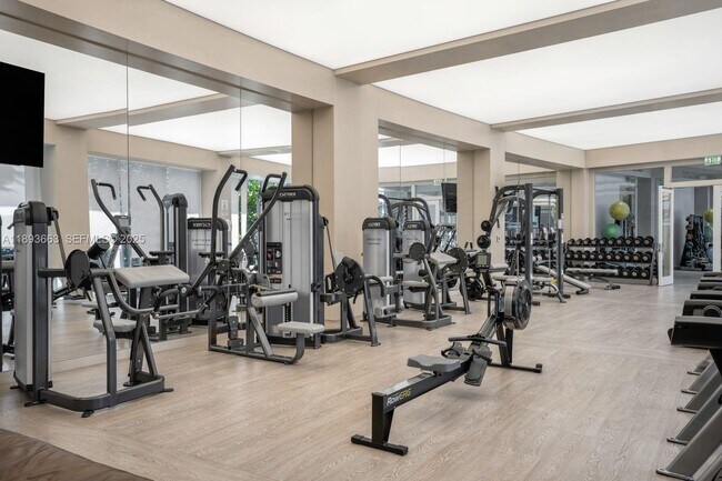 Building Photo - 2200 N Ocean Blvd