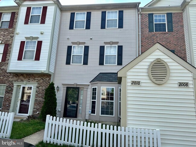 Building Photo - 2010 Tea Island Ct