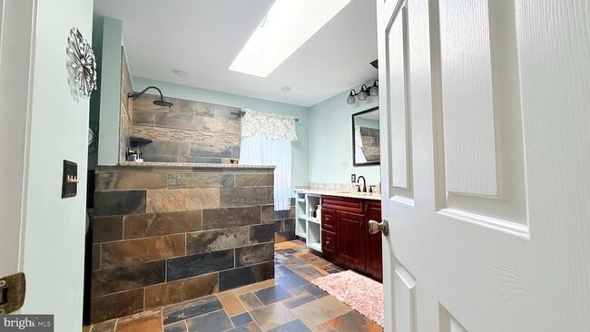 Building Photo - 11610 Seneca Forest Cir