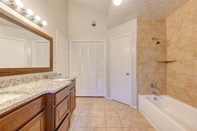 Building Photo - 24119 Silversmith Ln