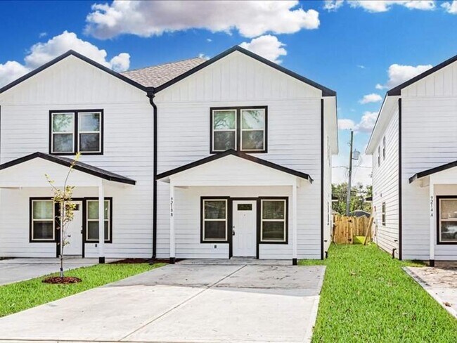 Building Photo - 5426 E Houston Rd