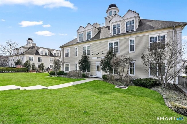 Building Photo - 142 East Ave