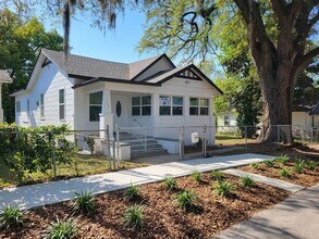 Building Photo - 324 Nixon St
