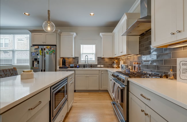 Building Photo - 2405 Chapel Ave