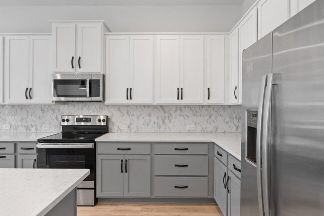 Building Photo - 15100 Forum Ave