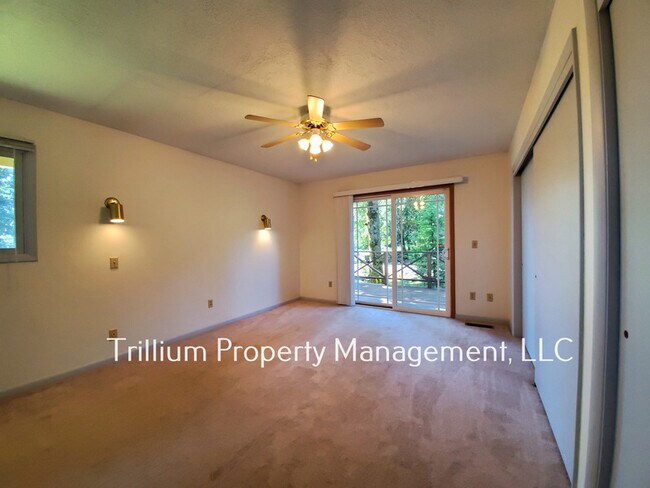 Building Photo - 12424 SW Lesser Rd