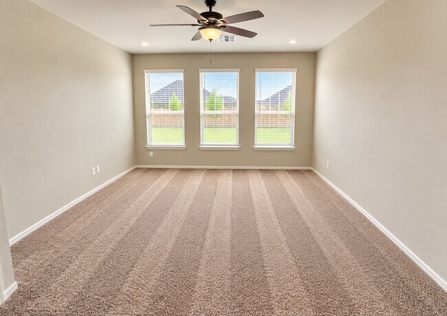 Building Photo - 4715 Mustang Run Dr