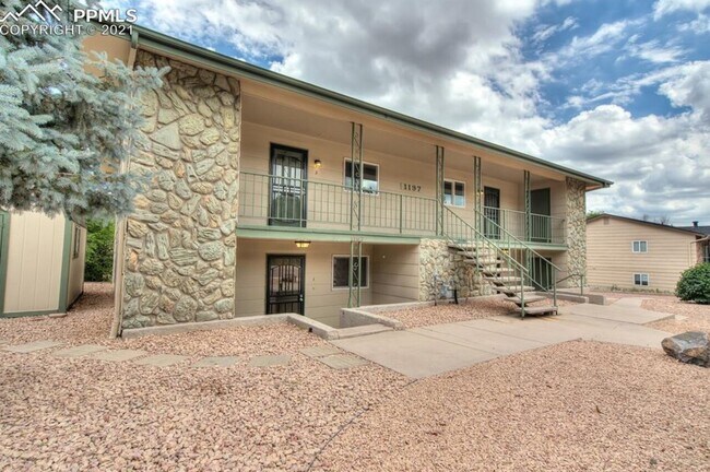 Building Photo - 1197 Cree Fourplex