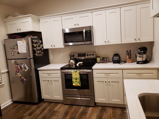 Building Photo - GREAT NECK LANDING CONDO
