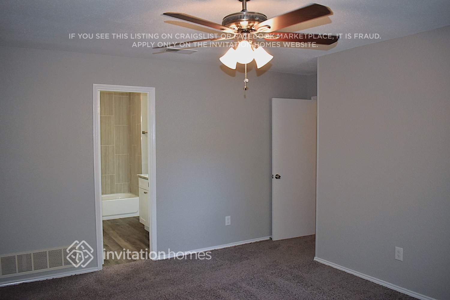 Building Photo - 1111 Hidden Creek Dr