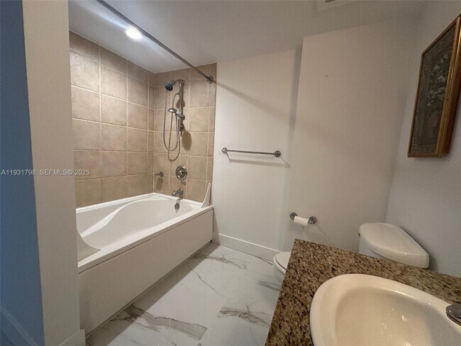 Building Photo - 19501 W Country Club Dr