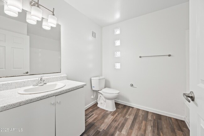 Building Photo - 3065 N 67th Ave