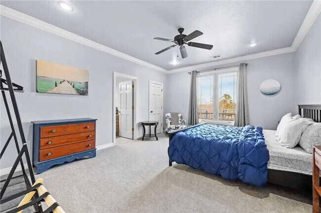 Building Photo - 38 Riviera Dr