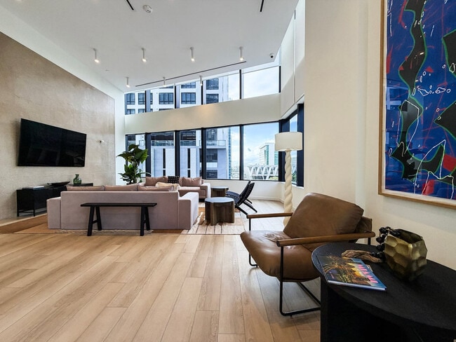 Building Photo - 225 N Miami Ave