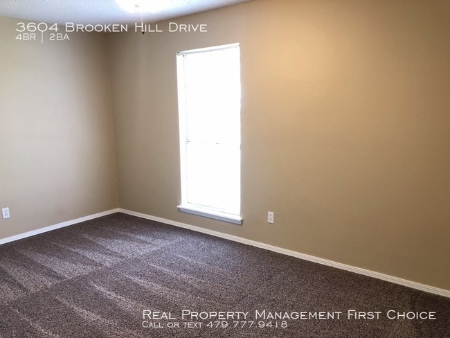 Building Photo - For Rent! Bottom of Fianna Hills!