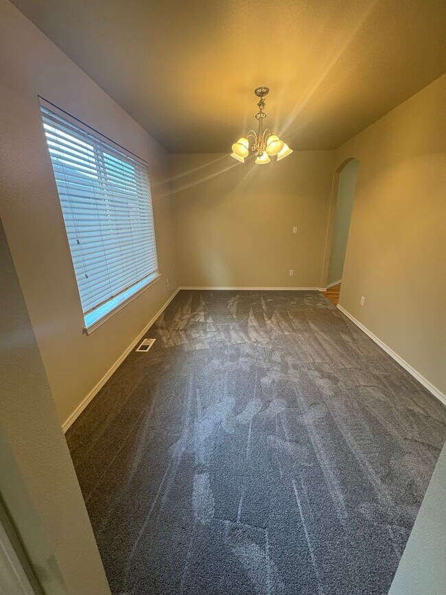 Building Photo - Three Bedroom, 2 Bath Home with New Carpet...