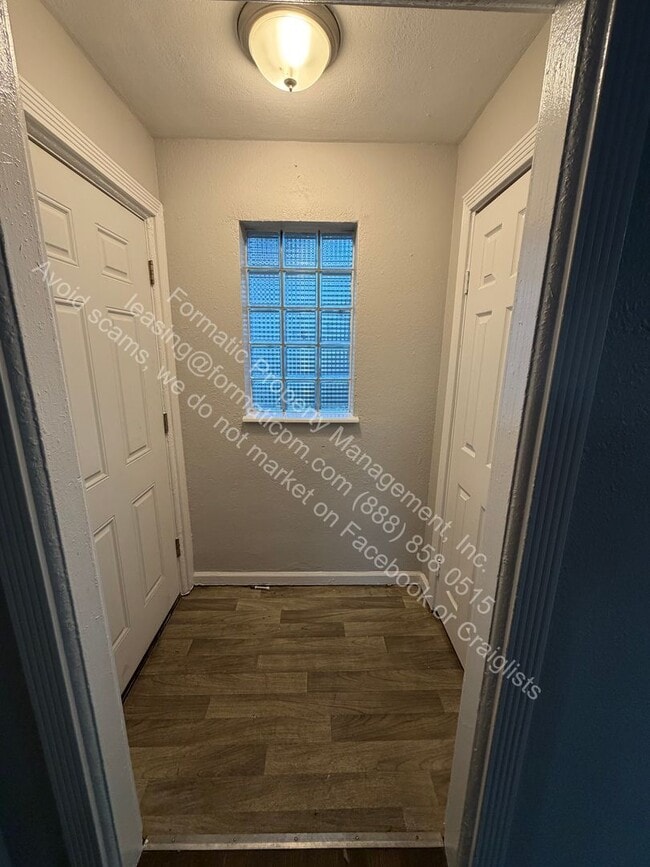 Building Photo - 1450 Elmira St