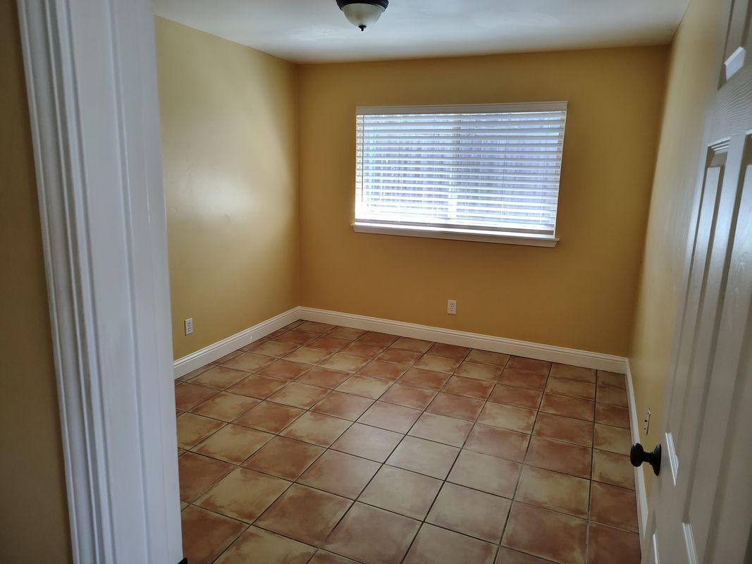 Building Photo - 2447 Beach St