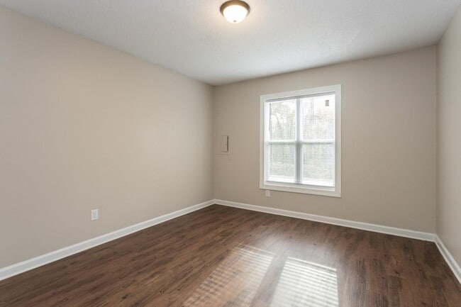 Building Photo - 918 Fiske St