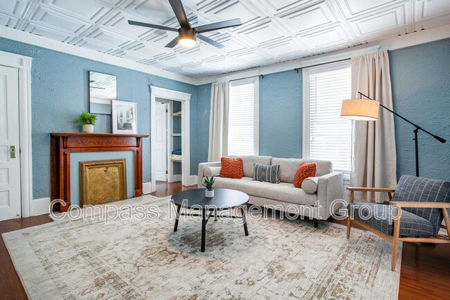 Building Photo - 813 Hall of Fame Dr