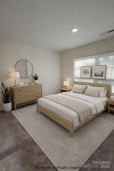 Building Photo - 2025 Oakdale Rd