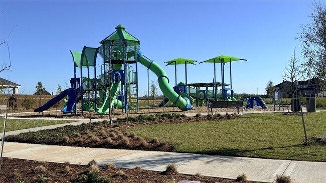 Building Photo - 31111 Riley Hts Dr