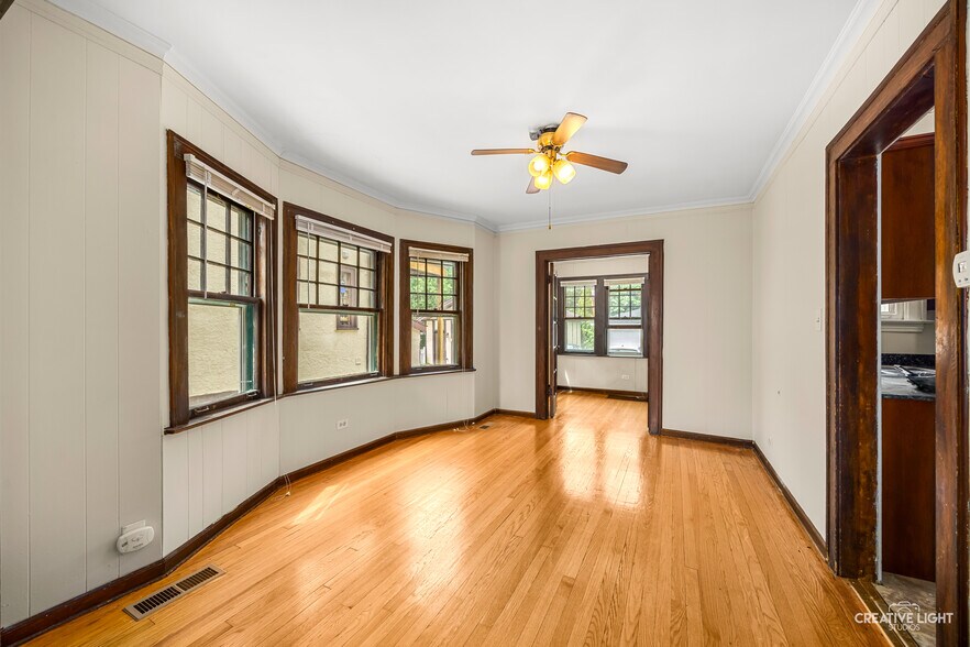 Building Photo - 44 N Spring Ave