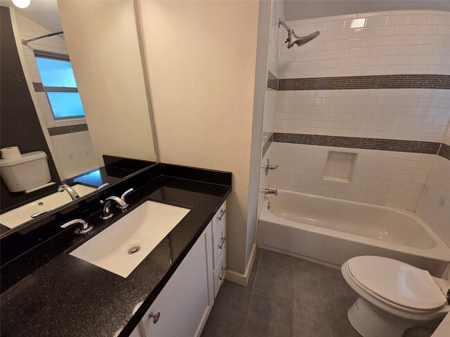 Building Photo - 1763 Maux Dr