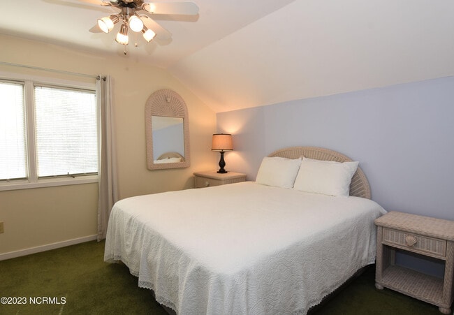 Building Photo - 6338 Oleander Dr