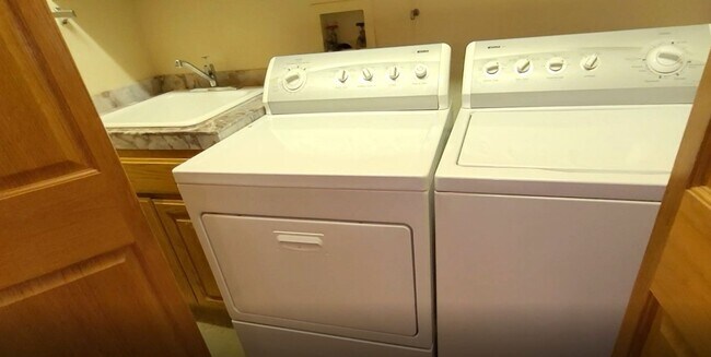 Building Photo - Beautiful, secluded, and peaceful single family home