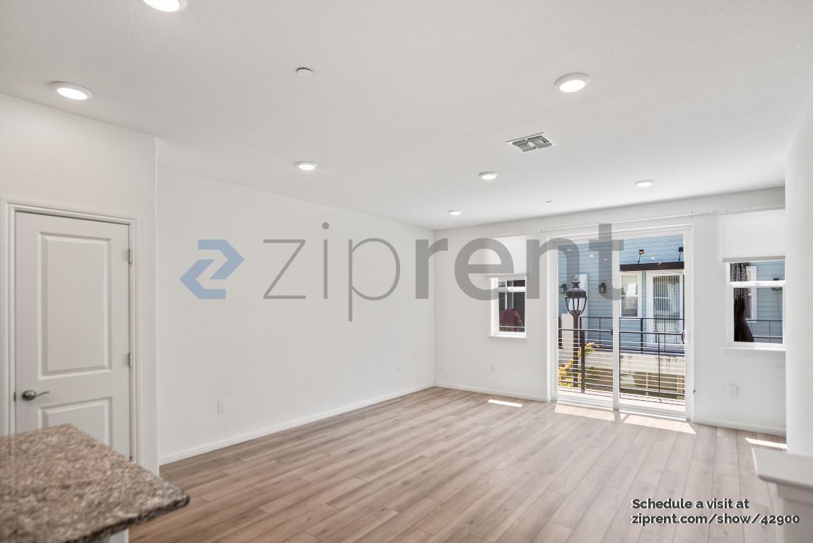 Building Photo - 40711 Penstemon Terrace