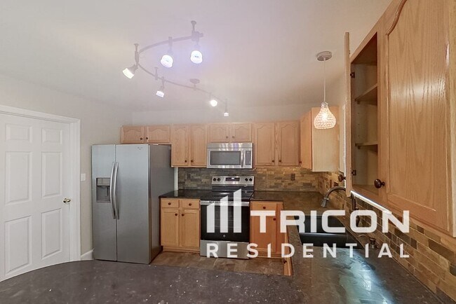 Building Photo - 745 Diamond Pointe Ct