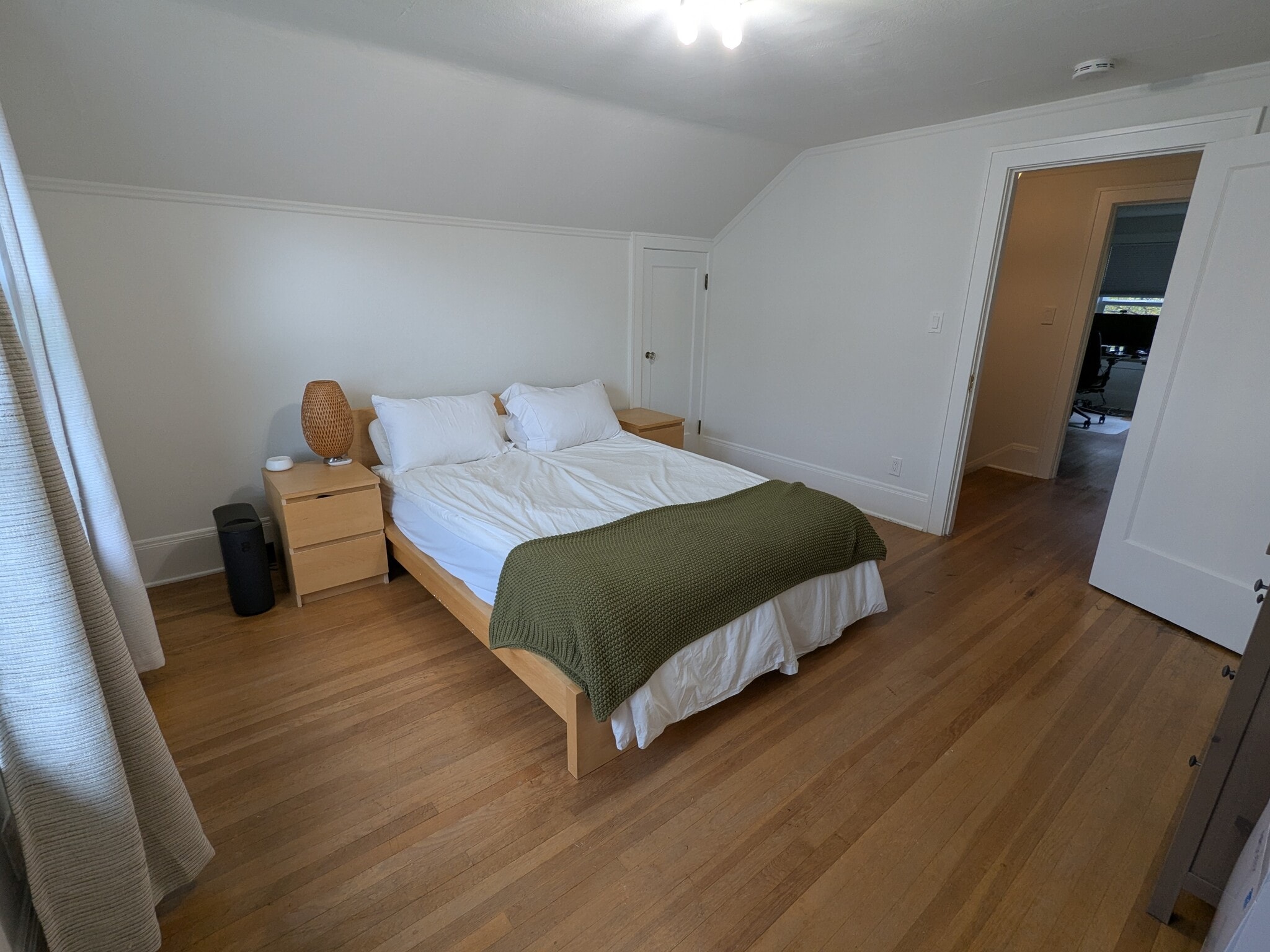 Building Photo - 1974 SE 24th Ave