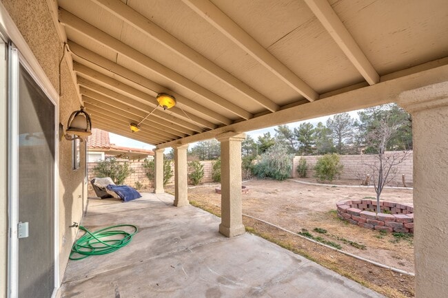 Building Photo - 7767 Parnell Ave