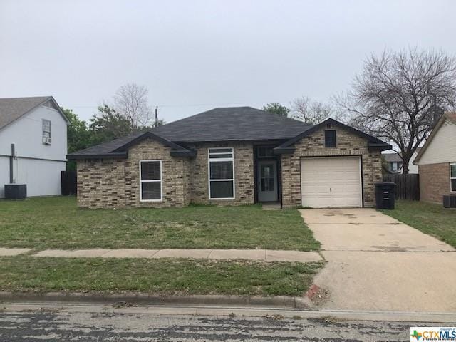 Building Photo - 2305 Woodlands Dr